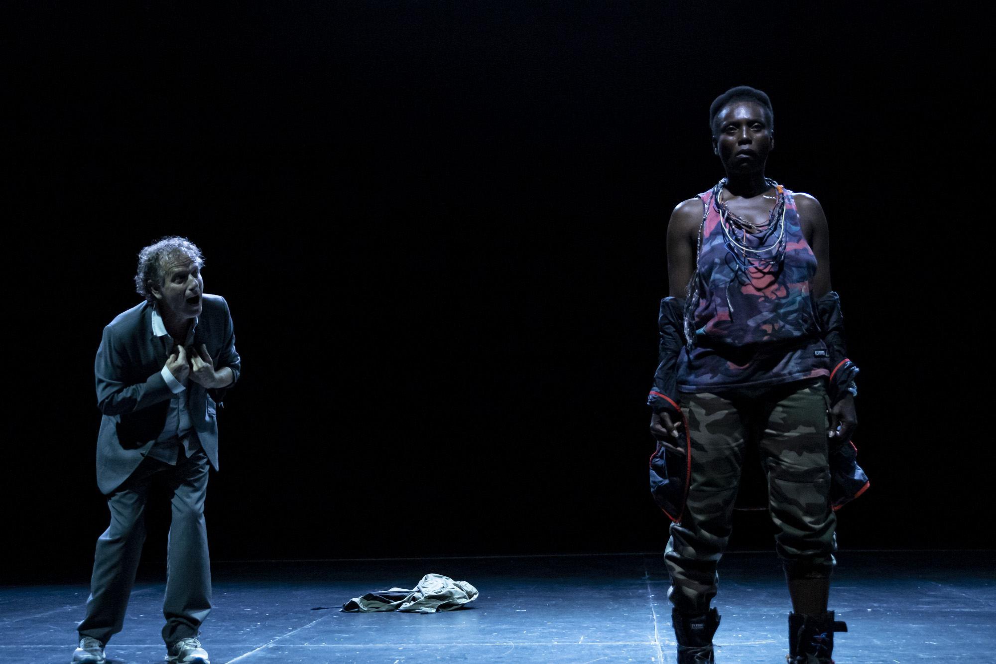 Dans La Solitude Des Champs De Coton Critique Dans la solitude des champs de coton », de Bernard-Marie Koltès, au Théâtre  14 à Paris – Les Trois Coups
