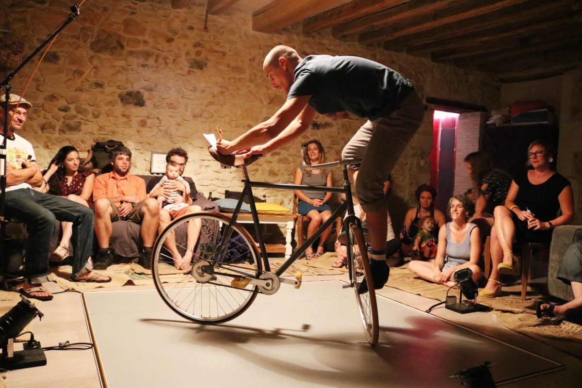 A-Sens-Unique-Oratorem © Aviva-Rose-Williams