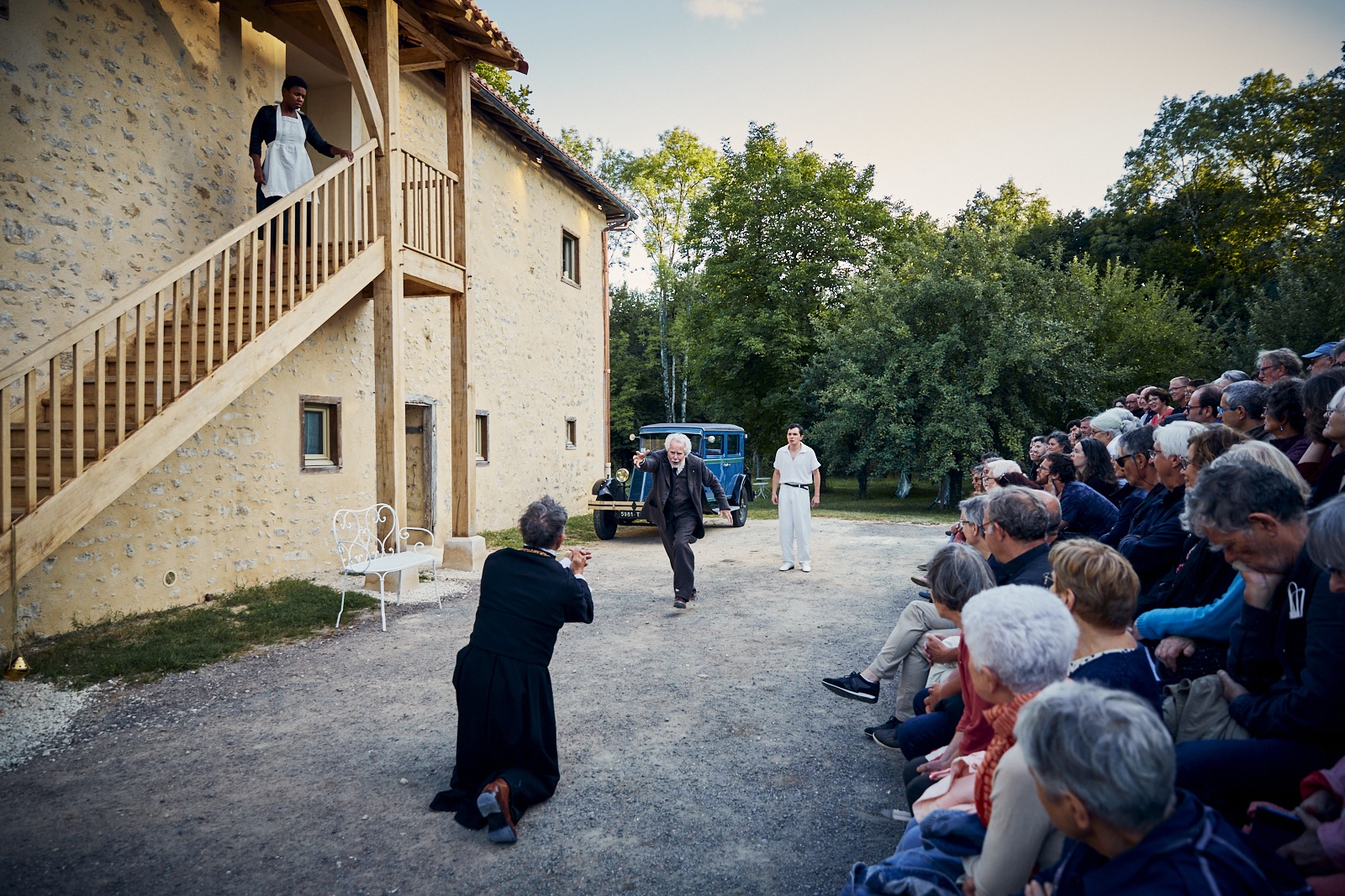 Tartuffe-Molière-Matthieu-Roy-©-Joseph-Banderet