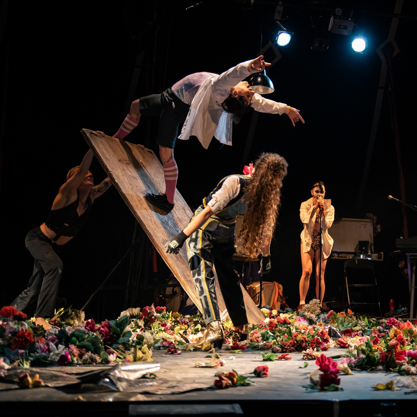 cirque-queer_le-premier-artifice-©-loup-romer