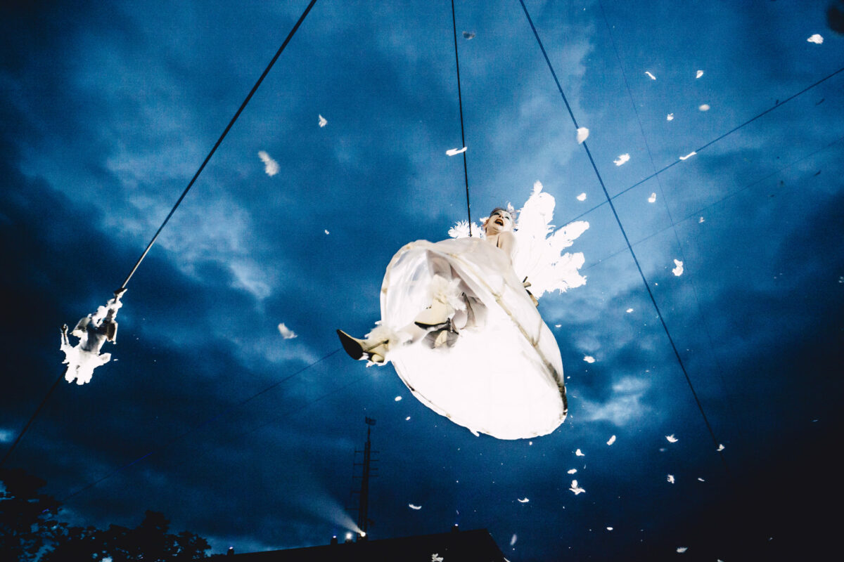 Place des anges Gratte ciel © J.Broadley