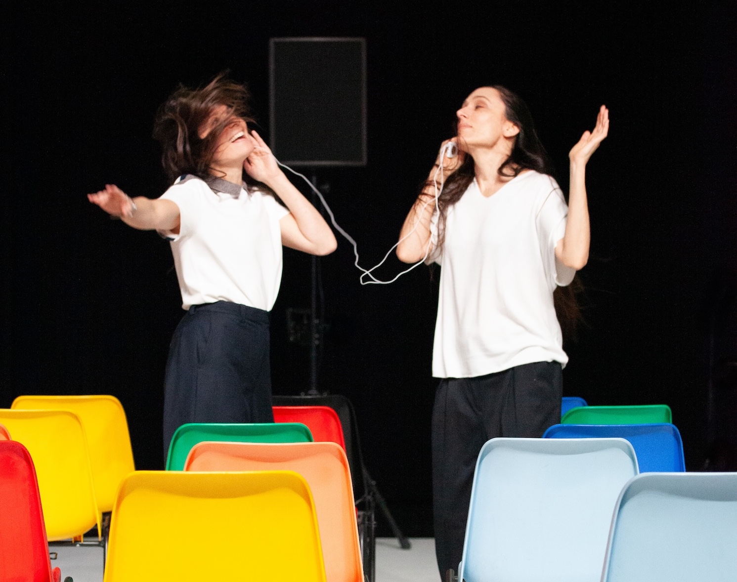 Soeurs(Audrey et Victoria)-Pascal-Rambert © Pauline-Roussille